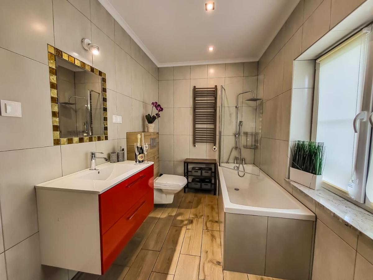 Holiday Home Vegas - House And Garten For Exclusive Use Колцево Екстериор снимка