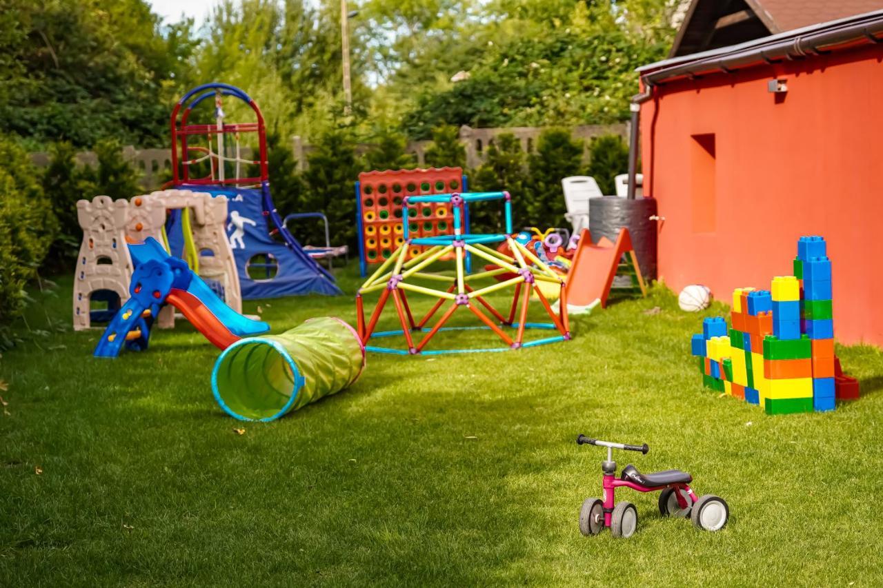 Holiday Home Vegas - House And Garten For Exclusive Use Колцево Екстериор снимка
