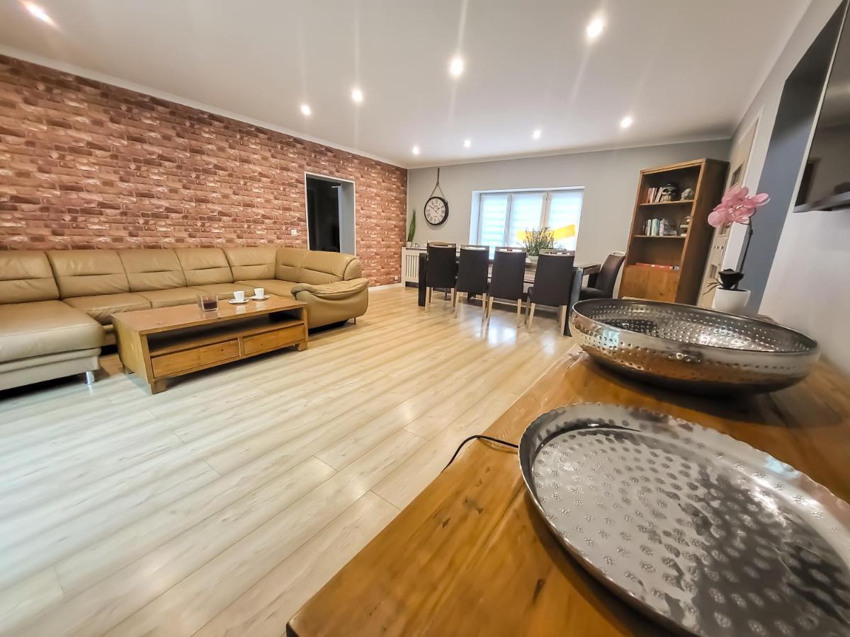 Holiday Home Vegas - House And Garten For Exclusive Use Колцево Екстериор снимка